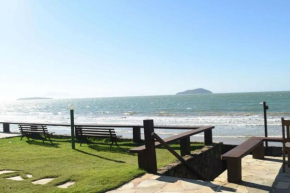 Suíte Quádrupla com vista para o mar